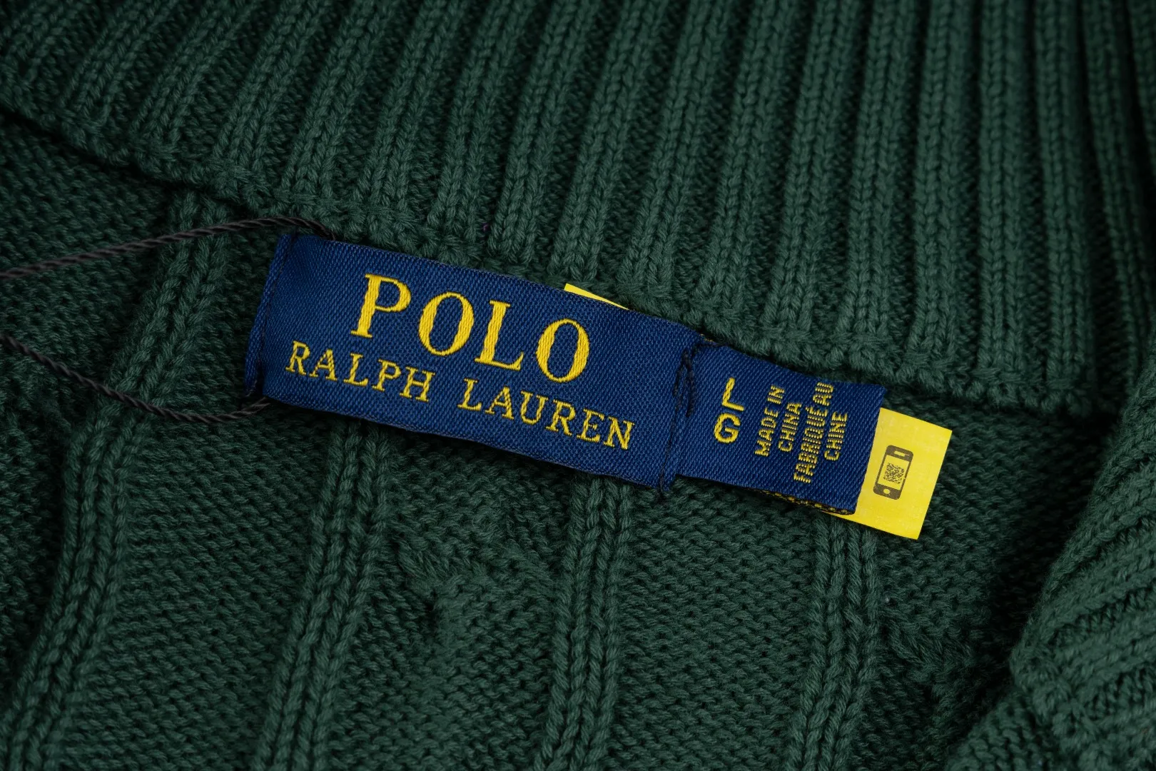 P236 #R92 RALPH LAUREN Ralph Lauren fifteen colors classic small label embroidery logo turtleneck pullover half-zip knitted cable sweater with high-density LOGO embroidery on the chest and original customized tag accessories. Made of pure cotton yarn, pure cotton is skin-friendly and comfortable, small label war horse embroidered twist turtleneck sweater 🐎 high quality, follow the blogger to learn how to wear it! Let’s buy a Ralph Lauren cable sweater. It’s a super hard-to-find series after it became popular. It’s hard to find one on the official website. It’s simple and practical to wear, with a lazy and loose feel. The thickened fabric has more texture, feels soft and delicate, and has a loose fit. Whether worn alone or layered, you can wear different styles of fashion with just one piece!   Size：XS S M L